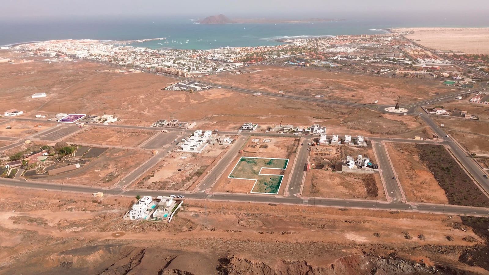 Grunde uden byggetilladelser til salg i Corralejo - € 179.000 (Ref: 8670146)