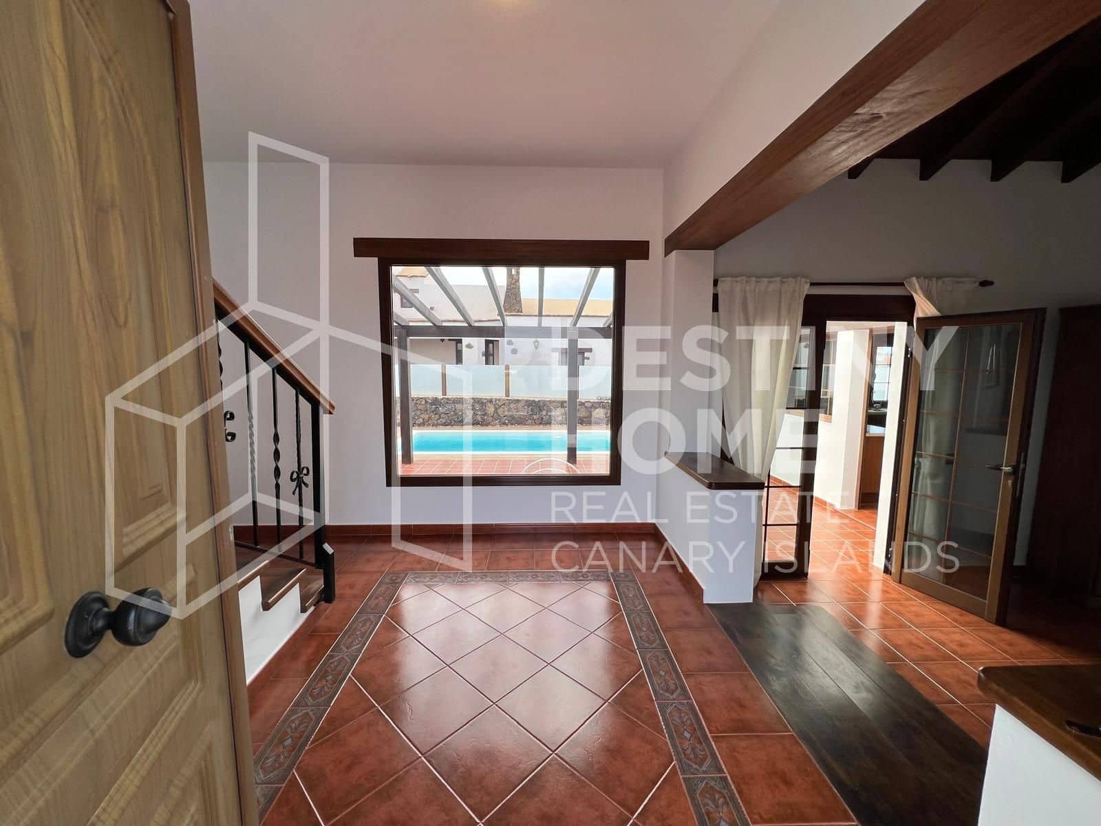 4 slaapkamer Villa te koop in Villaverde met zwembad garage - € 735.000 (Ref: 8781162)