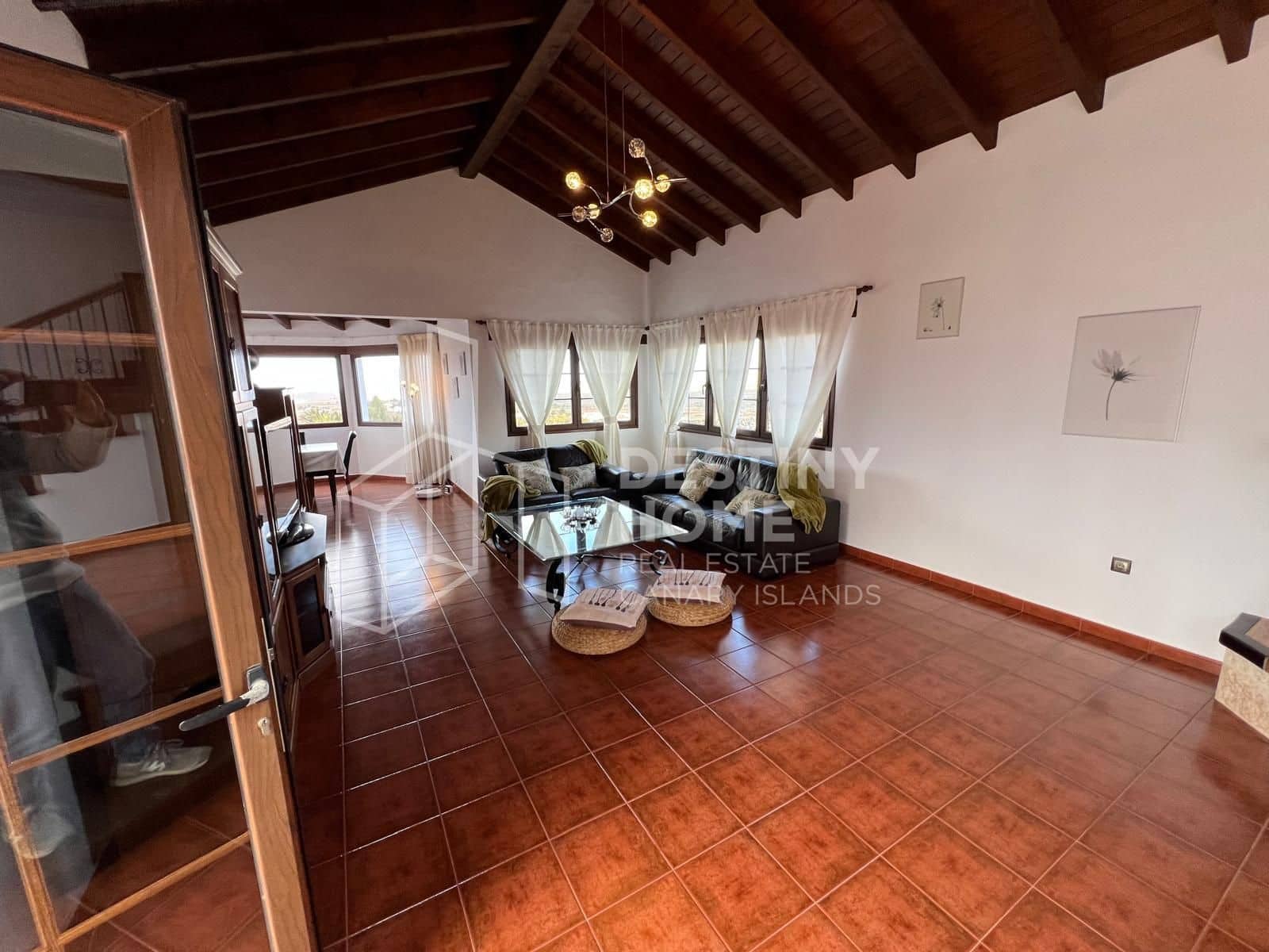 4 slaapkamer Villa te koop in Villaverde met zwembad garage - € 735.000 (Ref: 8781162)