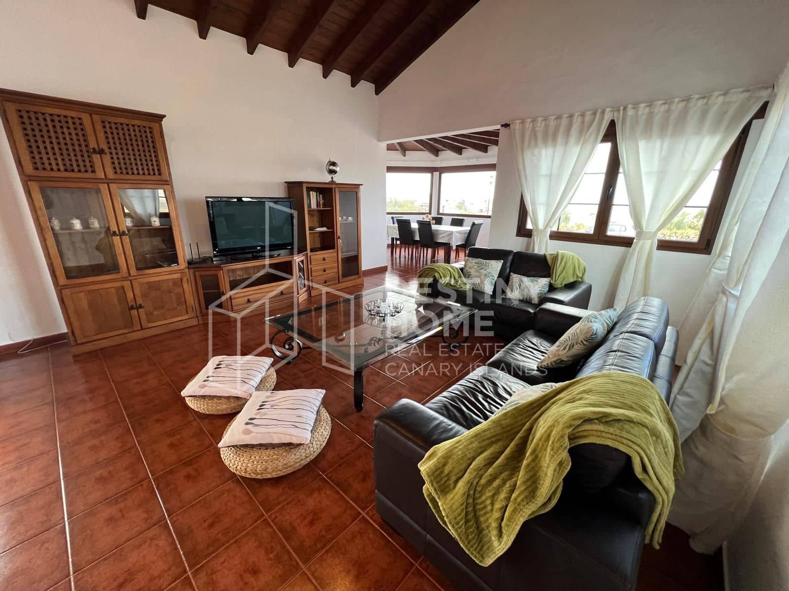 4 slaapkamer Villa te koop in Villaverde met zwembad garage - € 735.000 (Ref: 8781162)