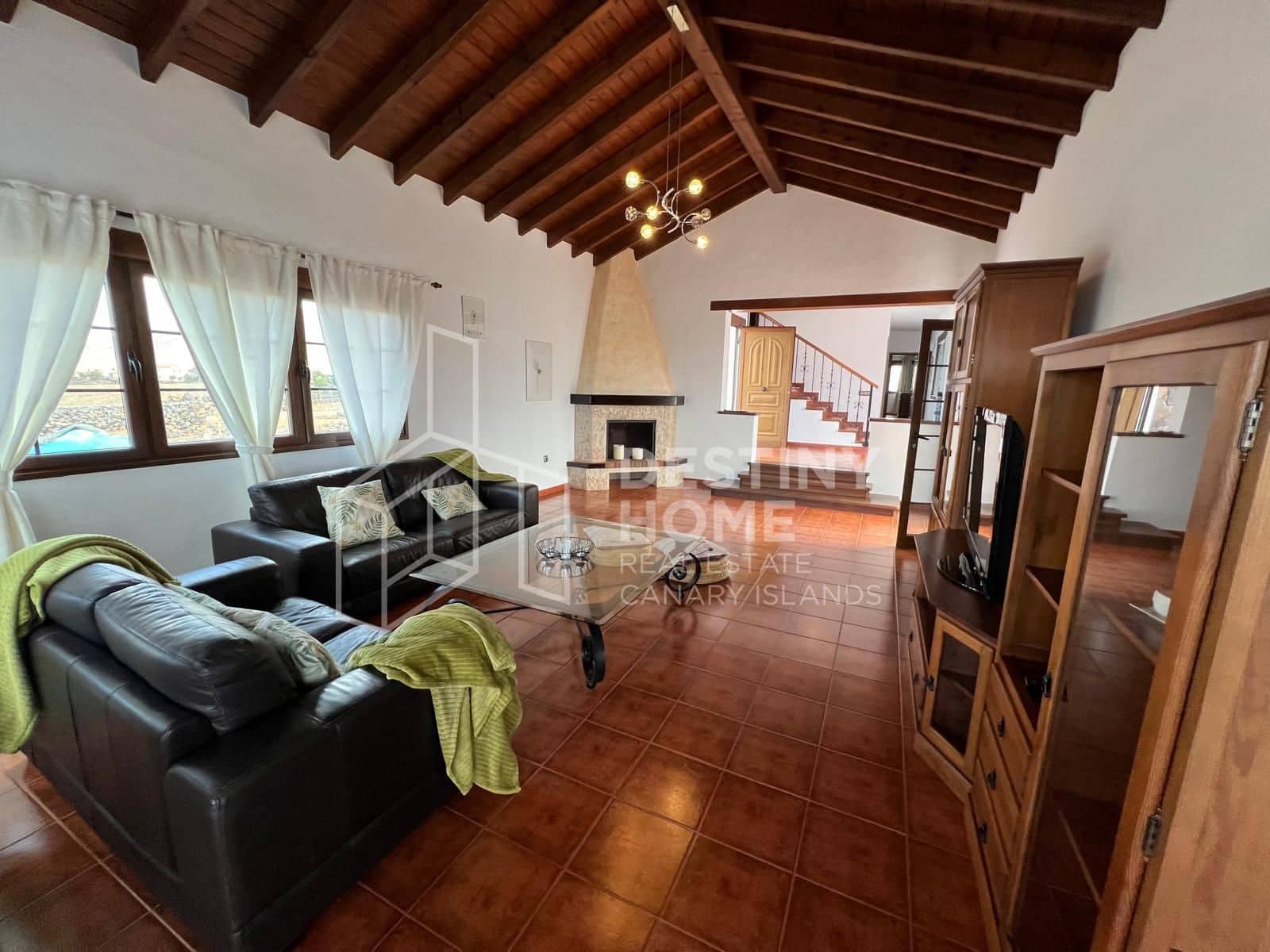 4 slaapkamer Villa te koop in Villaverde met zwembad garage - € 735.000 (Ref: 8781162)