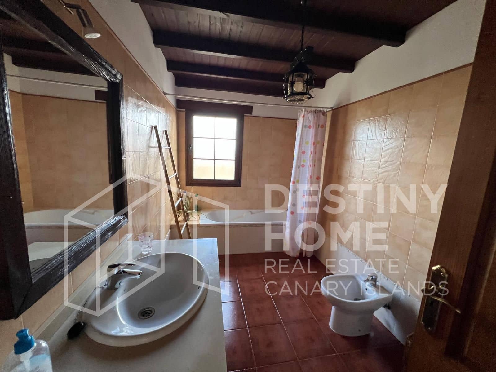 4 slaapkamer Villa te koop in Villaverde met zwembad garage - € 735.000 (Ref: 8781162)