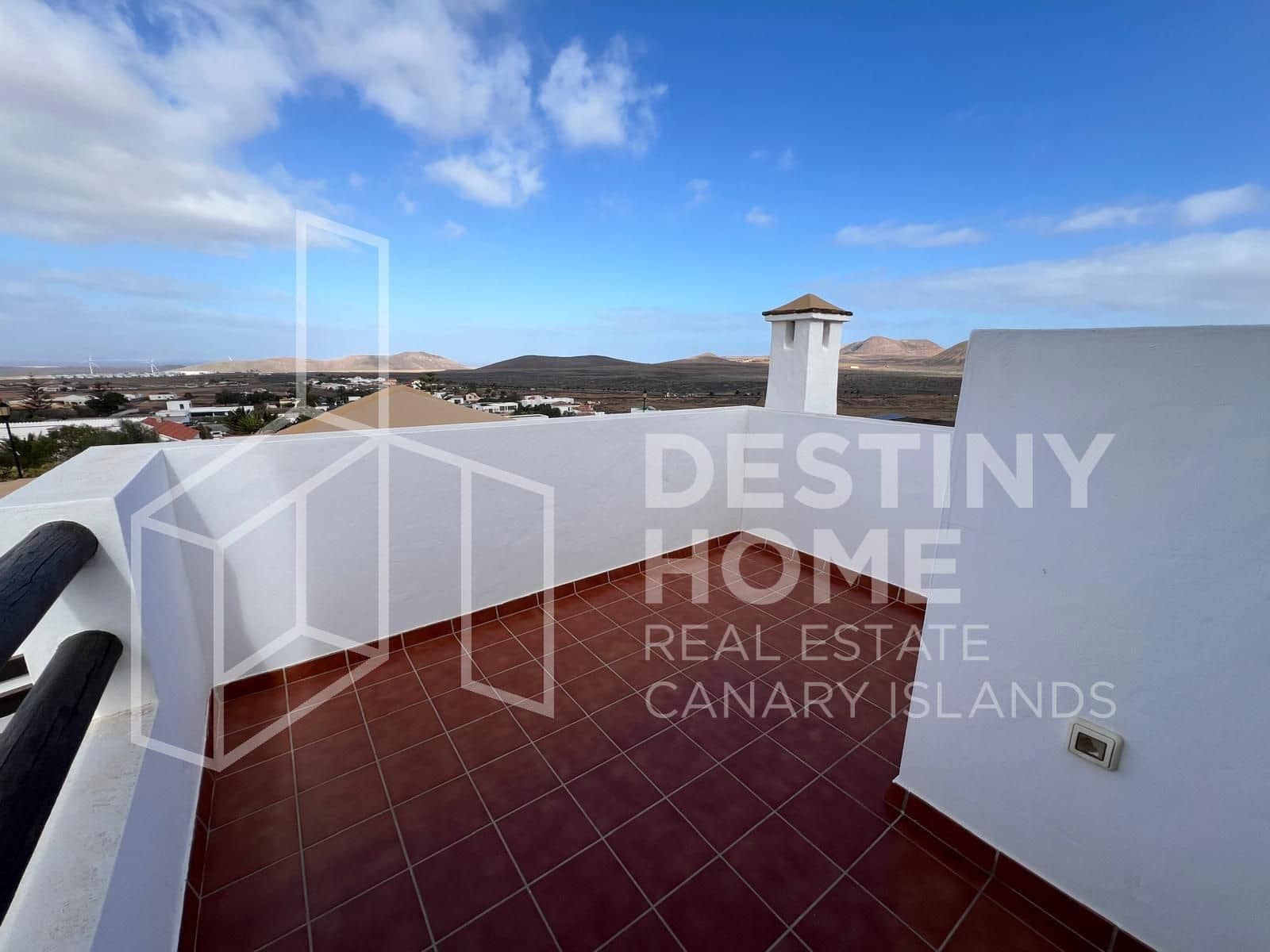 4 slaapkamer Villa te koop in Villaverde met zwembad garage - € 735.000 (Ref: 8781162)