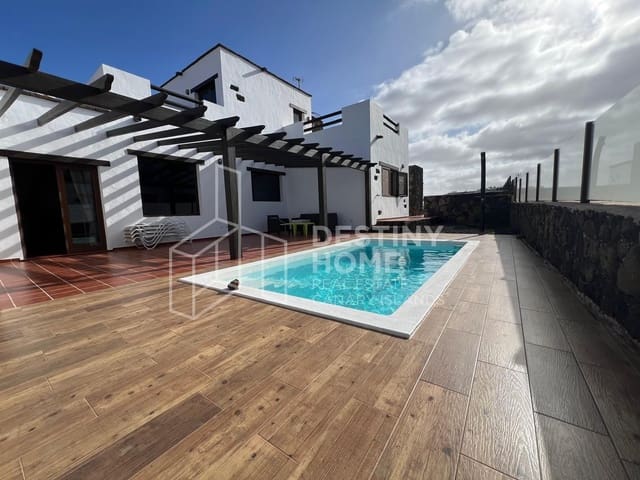 4 chambre Villa/Maison à vendre à Villaverde, La Oliva avec piscine garage - 735 000 € (Ref: 8781162)