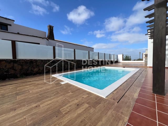 4 chambre Villa/Maison à vendre à Villaverde, La Oliva avec piscine garage - 735 000 € (Ref: 8781162)