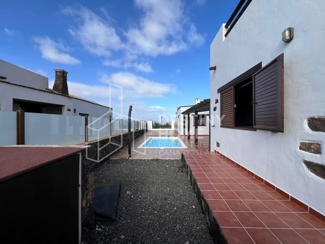 4 chambre Villa/Maison à vendre à Villaverde, La Oliva avec piscine garage - 735 000 € (Ref: 8781162)