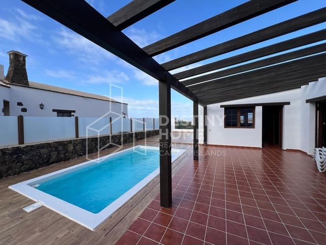 4 chambre Villa/Maison à vendre à Villaverde, La Oliva avec piscine garage - 735 000 € (Ref: 8781162)