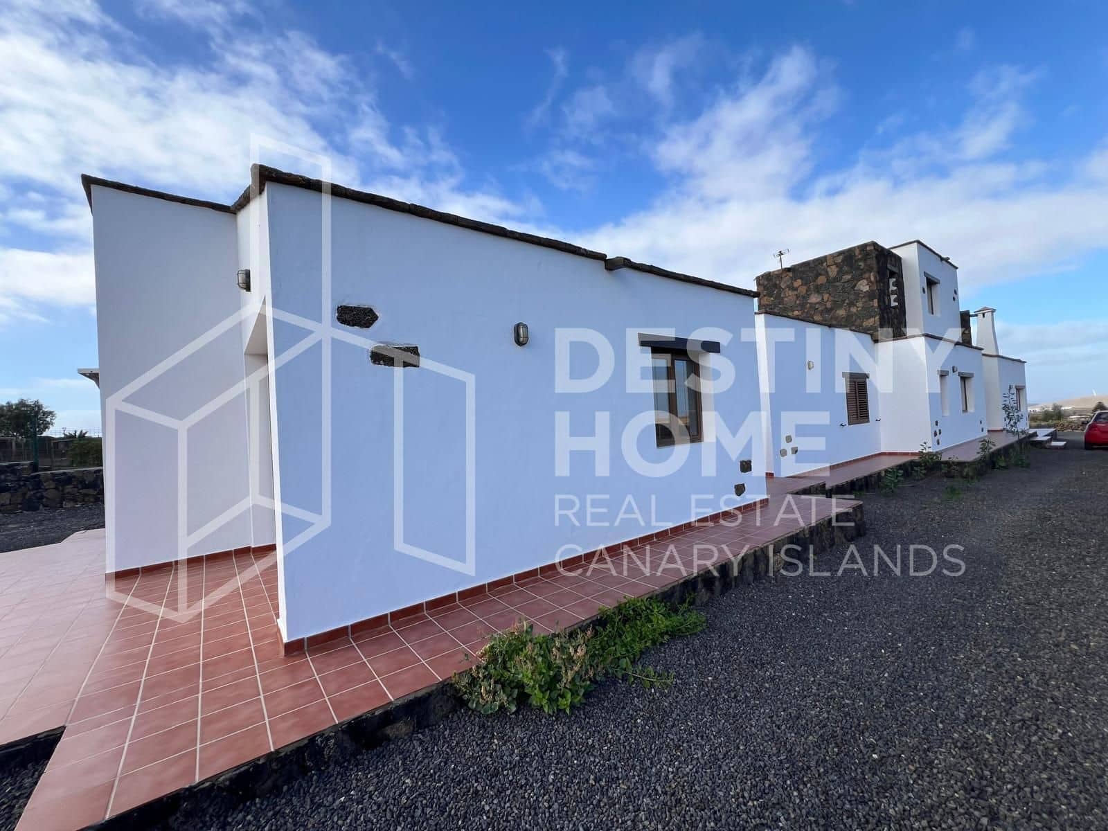 4 slaapkamer Villa te koop in Villaverde met zwembad garage - € 735.000 (Ref: 8781162)