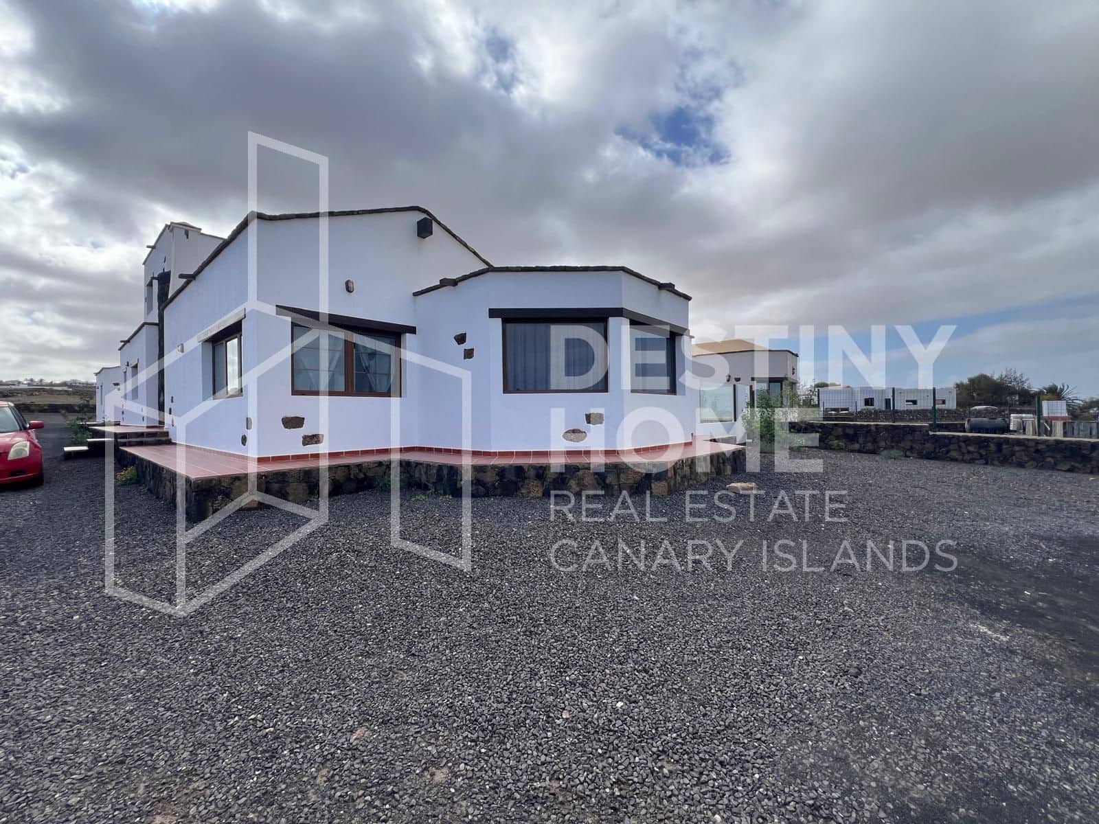 4 slaapkamer Villa te koop in Villaverde met zwembad garage - € 735.000 (Ref: 8781162)