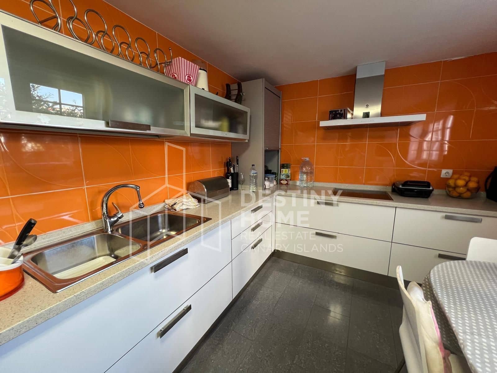 3 soveværelse Byhus til salg i Puerto del Rosario - € 330.000 (Ref: 8812140)