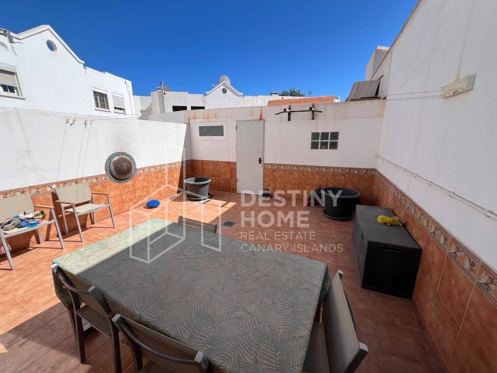 3 soveværelse Byhus til salg i Puerto del Rosario - € 330.000 (Ref: 8812140)