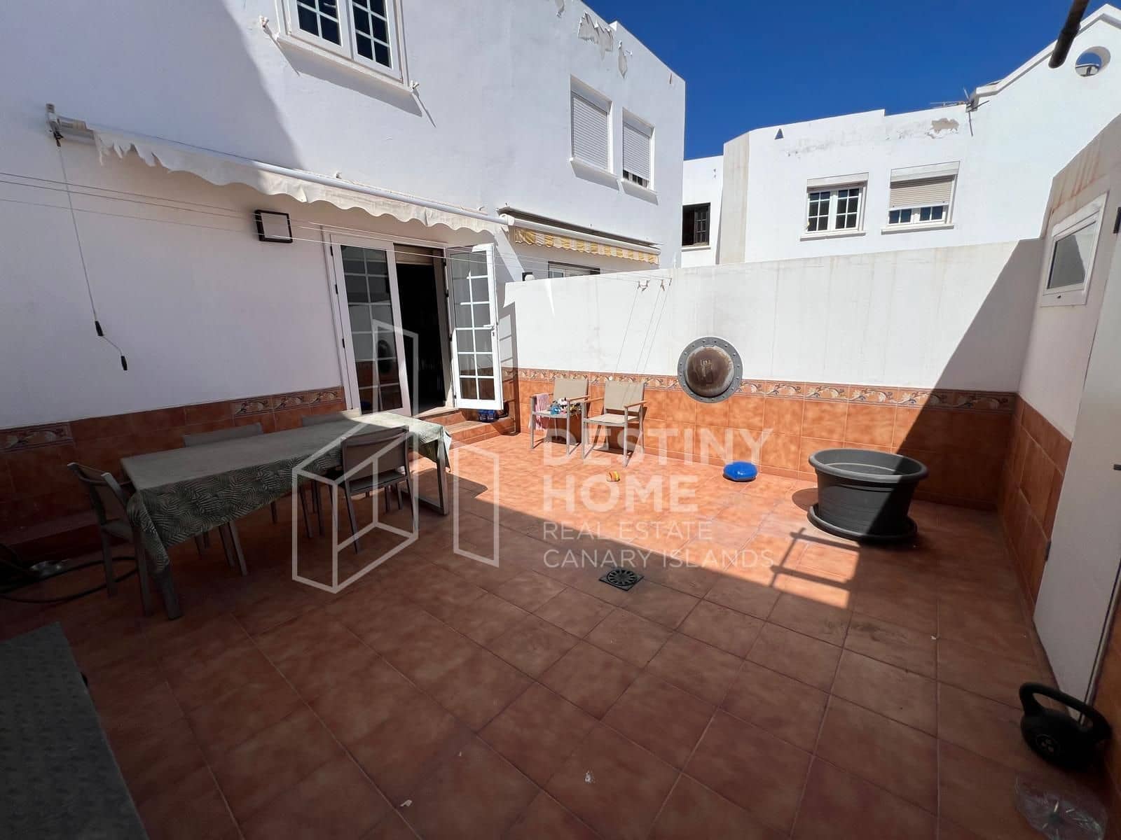 3 soveværelse Byhus til salg i Puerto del Rosario - € 330.000 (Ref: 8812140)