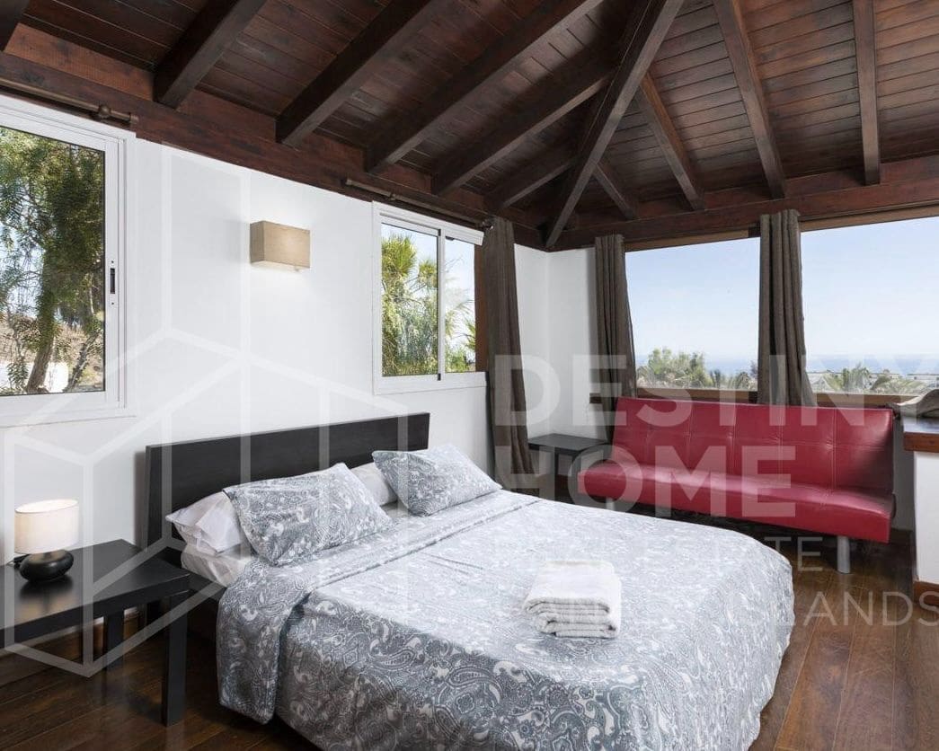 5 quarto Moradia para venda em Parque Holandes com piscina garagem - 950 000 € (Ref: 8879394)