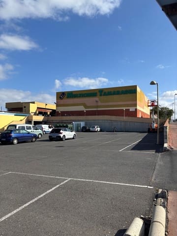 Kommersiell til salgs i Corralejo, La Oliva - € 800 000 (Ref: 8912623)