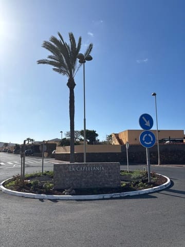 Kommersiell til salgs i Corralejo, La Oliva - € 800 000 (Ref: 8912623)