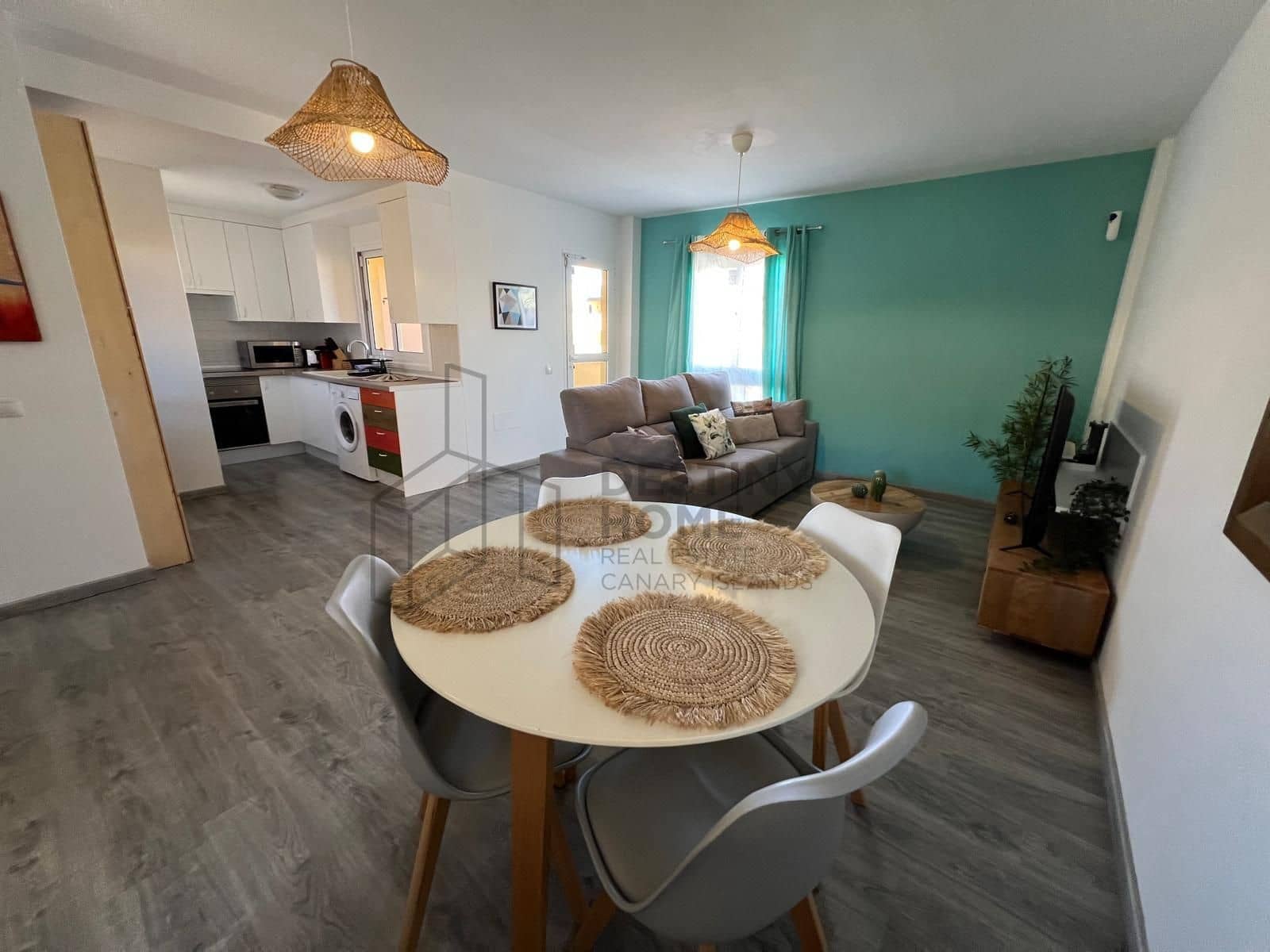 2 soveværelse Lejlighed til salg i Corralejo med swimmingpool garage - € 250.000 (Ref: 8921046)