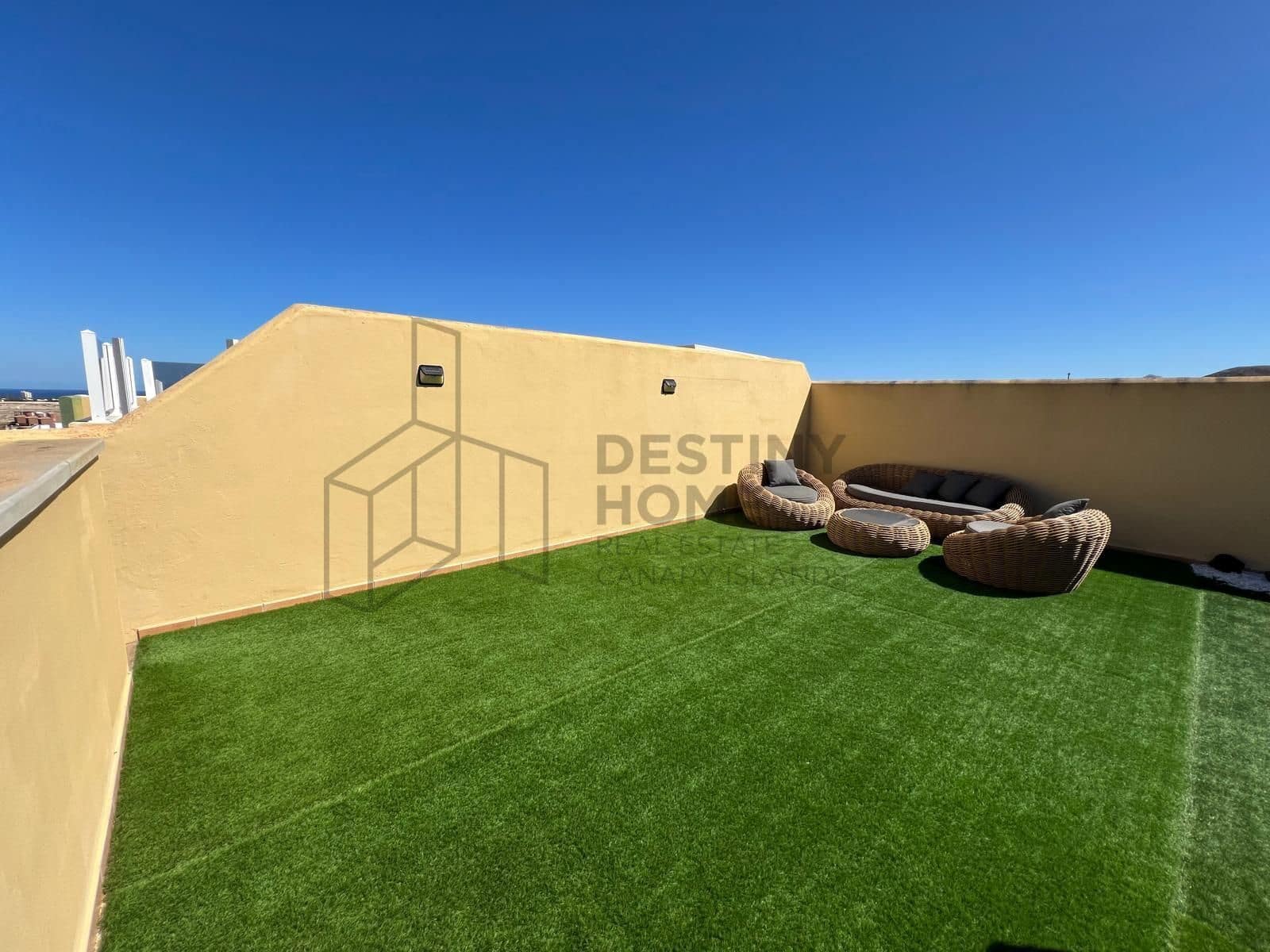 2 soveværelse Lejlighed til salg i Corralejo med swimmingpool garage - € 250.000 (Ref: 8921046)