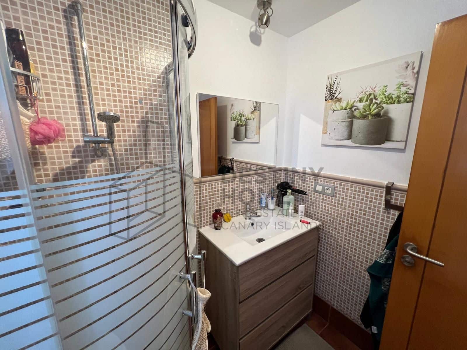 3 soveværelse Semi-Rækkehus til salg i Corralejo med swimmingpool garage - € 320.000 (Ref: 8945941)