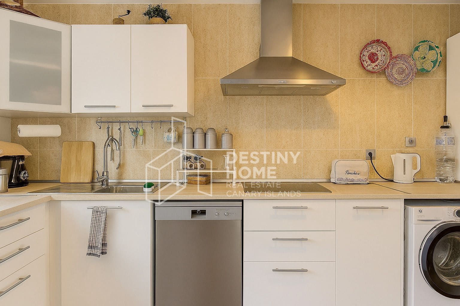 3 soveværelse Semi-Rækkehus til salg i Corralejo med swimmingpool garage - € 320.000 (Ref: 8945941)