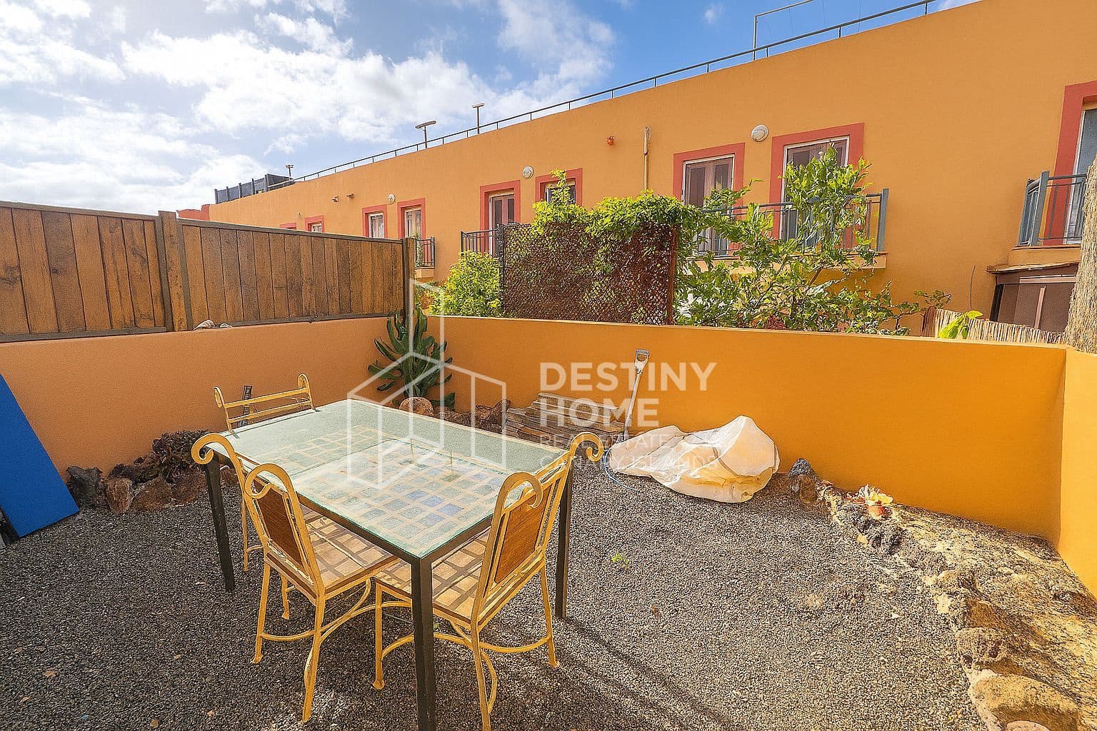 3 soveværelse Semi-Rækkehus til salg i Corralejo med swimmingpool garage - € 320.000 (Ref: 8945941)