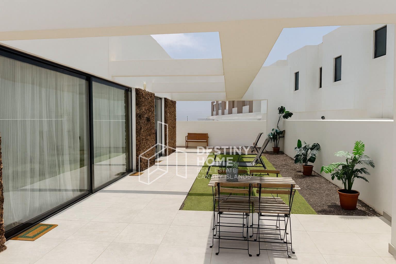 2 bedroom Villa for sale in Corralejo - € 280,000 (Ref: 8956899)