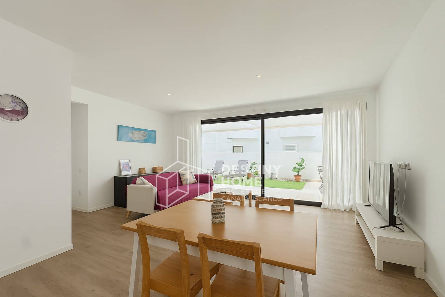 2 bedroom Villa for sale in Corralejo - € 280,000 (Ref: 8956899)