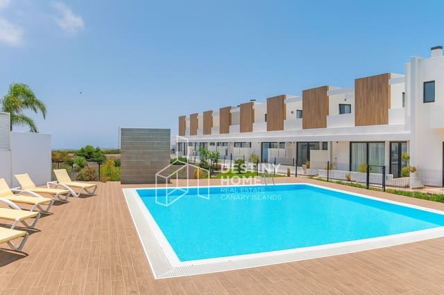 Chalet de 2 habitaciones en Corralejo, La Oliva en venta - 280.000 € (Ref: 8956899)