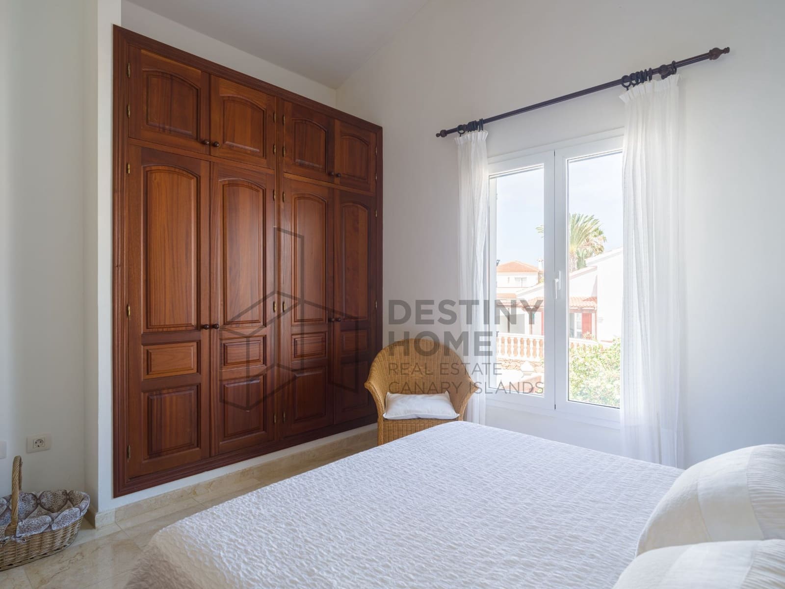 3 sypialnia Willa na sprzedaż w Corralejo z basenem - 695 000 € (Ref: 8961092)