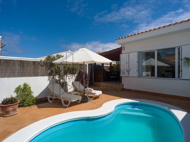3 sypialnia Willa na sprzedaż w Corralejo, La Oliva z basenem - 695 000 € (Ref: 8961092)