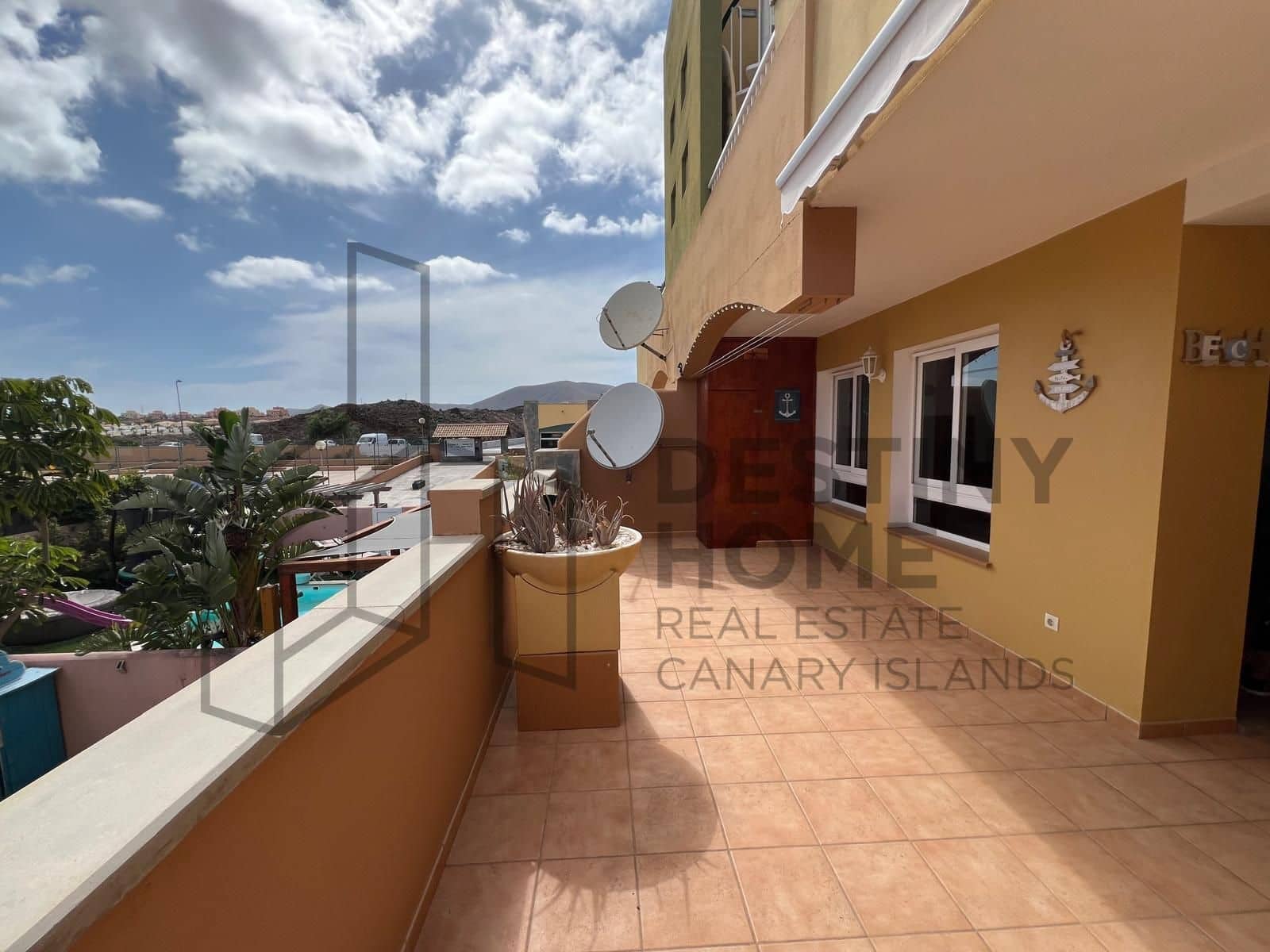 Apartamento de 2 habitaciones en Corralejo en venta con piscina garaje - 249.000 € (Ref: 8985517)