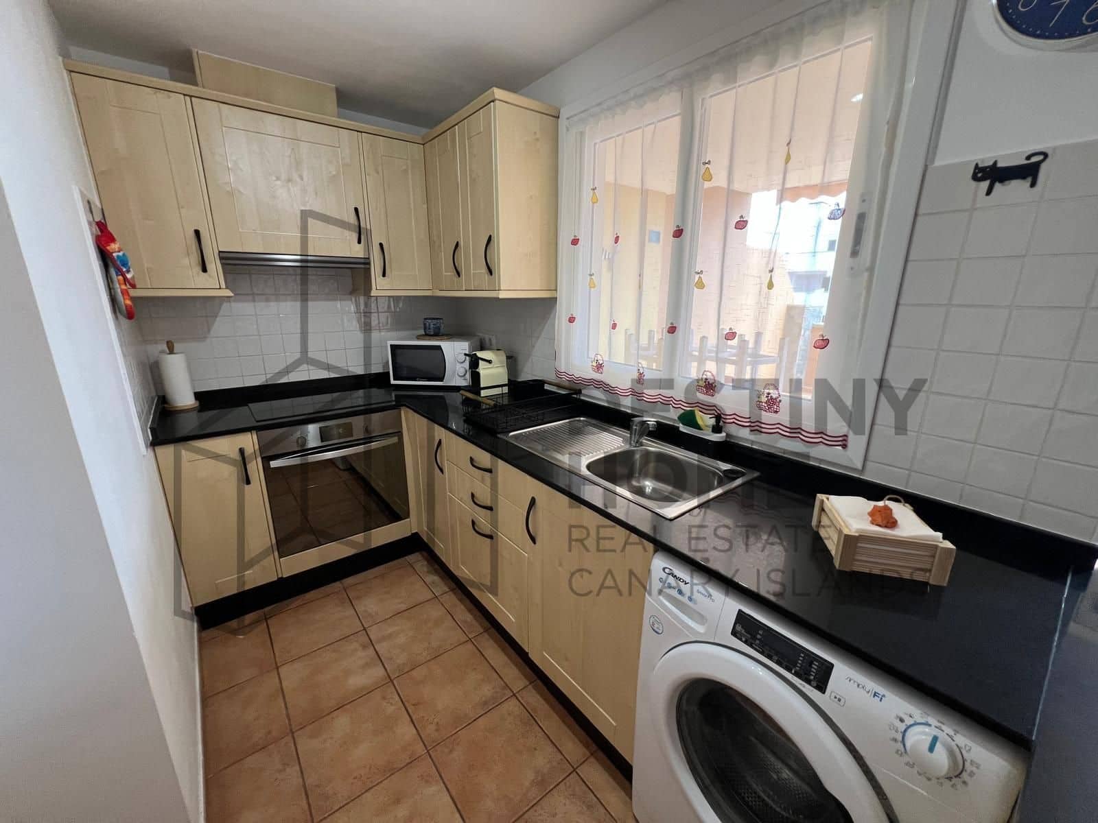 Apartamento de 2 habitaciones en Corralejo en venta con piscina garaje - 249.000 € (Ref: 8985517)