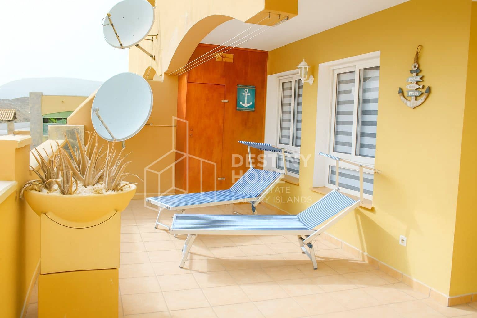 Apartamento de 2 habitaciones en Corralejo en venta con piscina garaje - 249.000 € (Ref: 8985517)