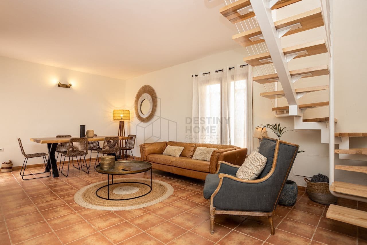 3 sypialnia Willa na sprzedaż w Corralejo z basenem garażem - 415 000 € (Ref: 9000965)