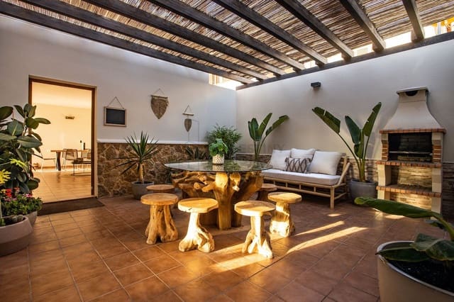 3 chambre Villa/Maison à vendre à Corralejo, La Oliva avec piscine garage - 415 000 € (Ref: 9000965)