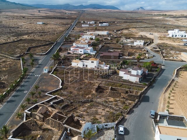 Undeveloped Land for sale in Lajares, La Oliva - € 249,000 (Ref: 9007367)