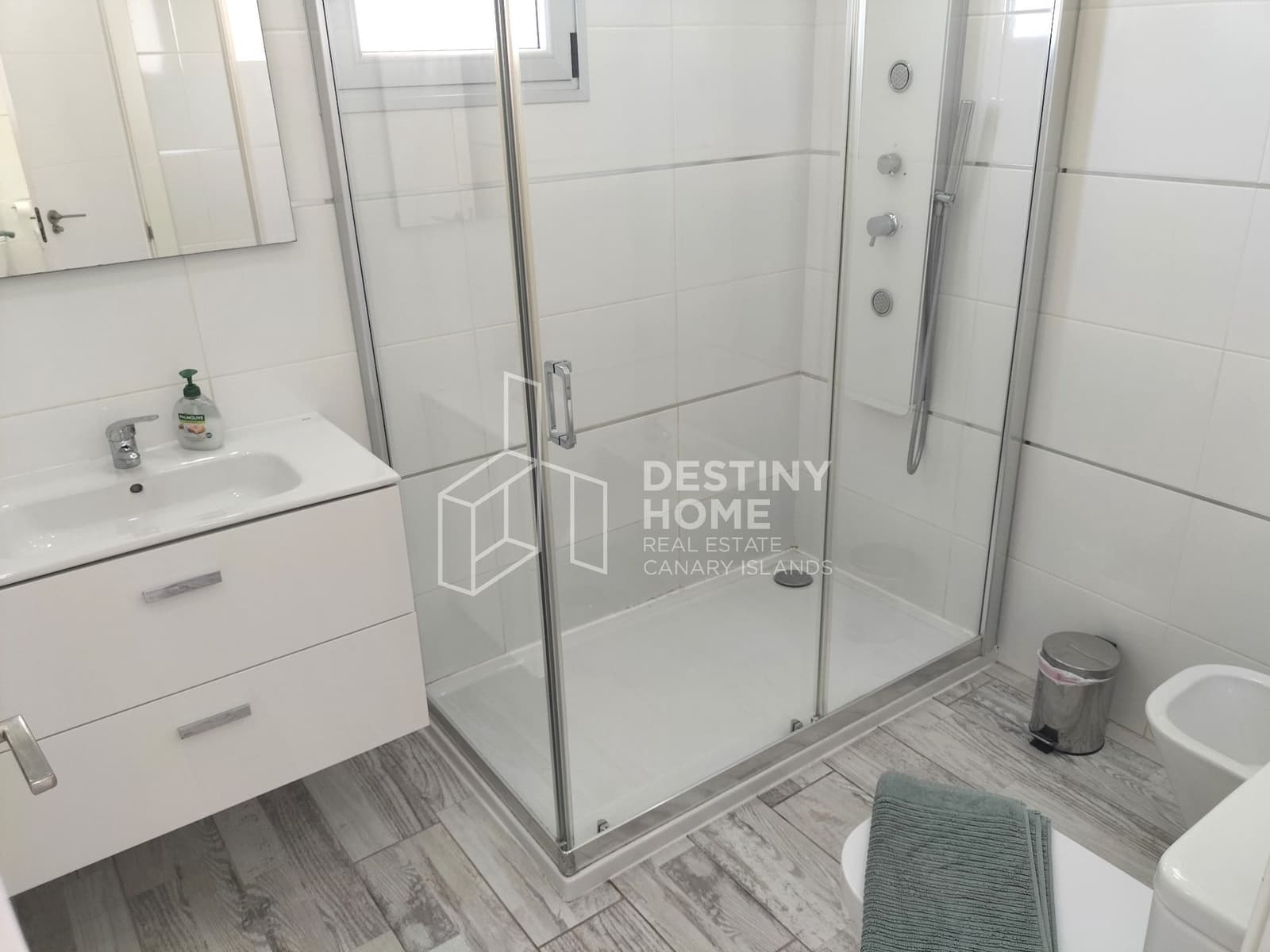 5 soveværelse Villa til salg i Caleta de Fuste med swimmingpool garage - € 655.000 (Ref: 9007369)