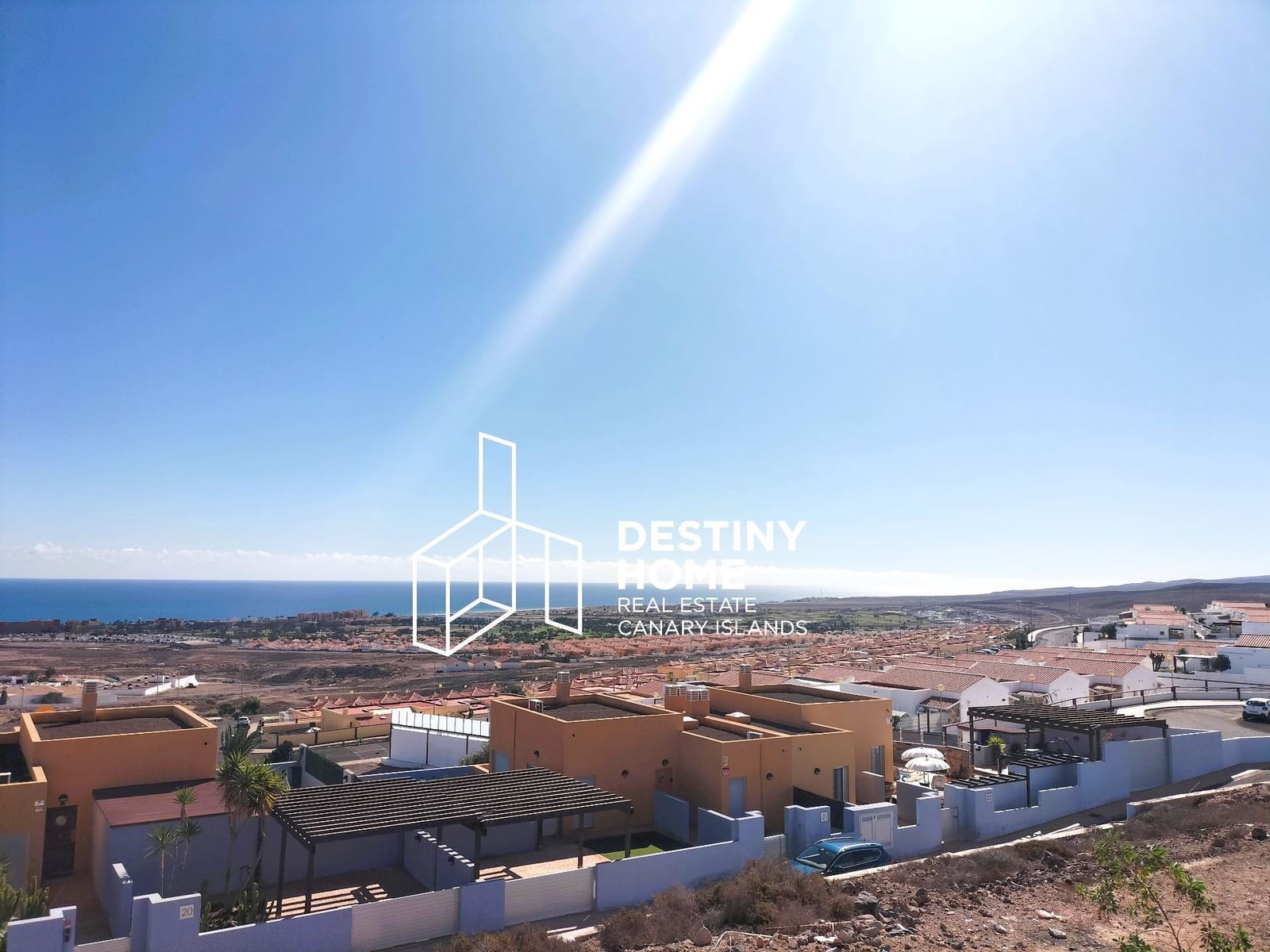 5 soveværelse Villa til salg i Caleta de Fuste med swimmingpool garage - € 655.000 (Ref: 9007369)