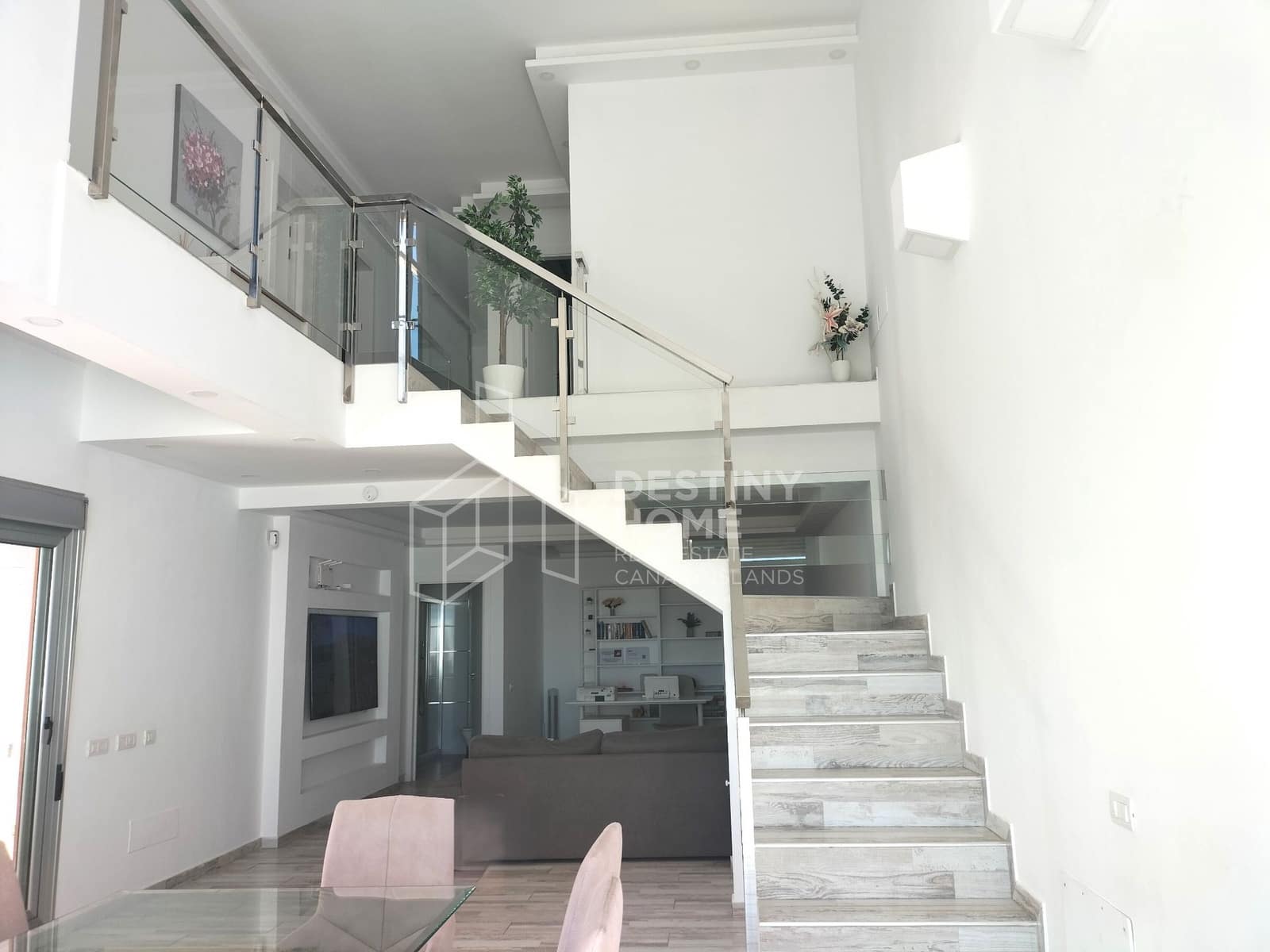 5 soveværelse Villa til salg i Caleta de Fuste med swimmingpool garage - € 655.000 (Ref: 9007369)