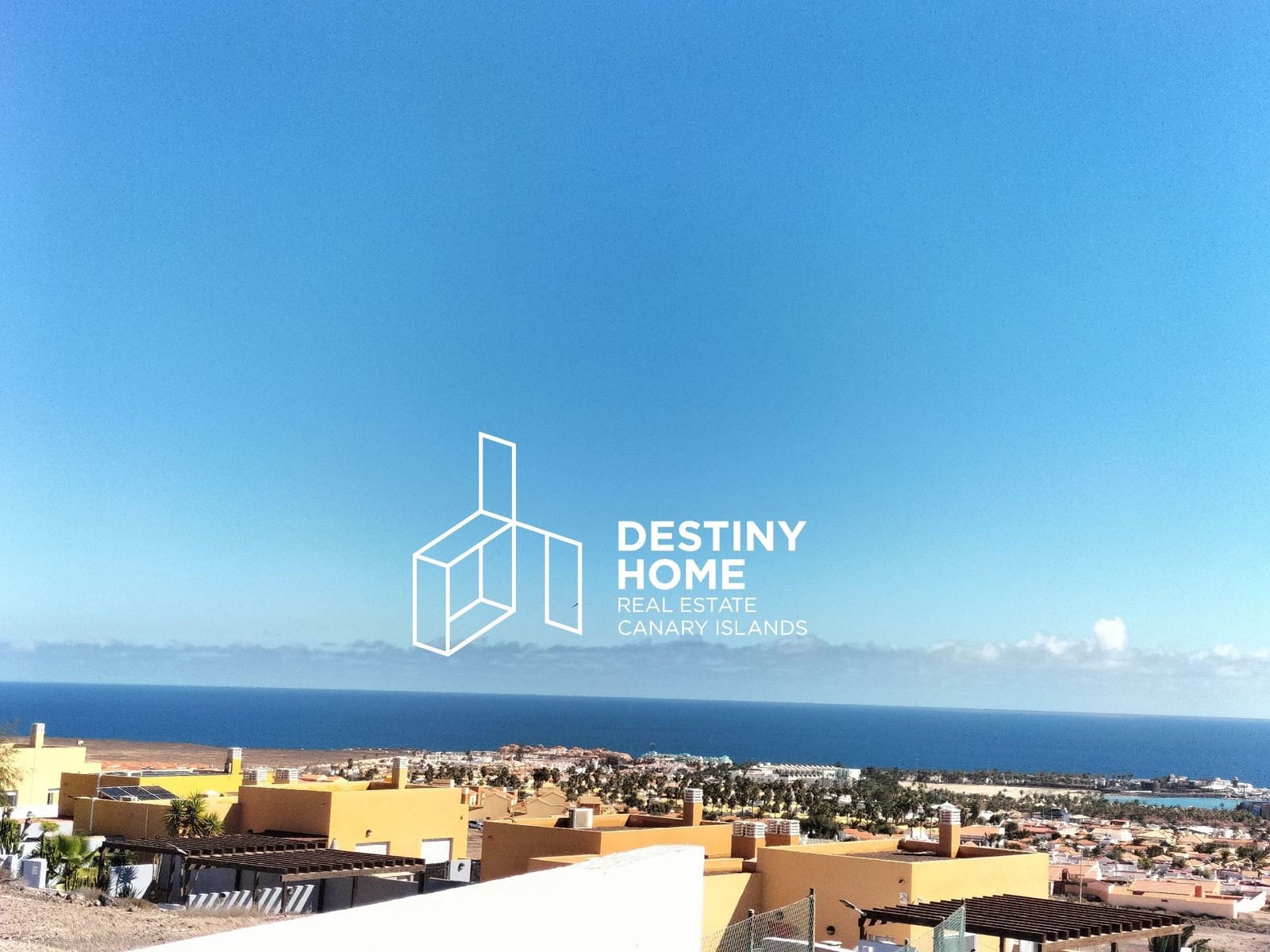 5 soveværelse Villa til salg i Caleta de Fuste med swimmingpool garage - € 655.000 (Ref: 9007369)