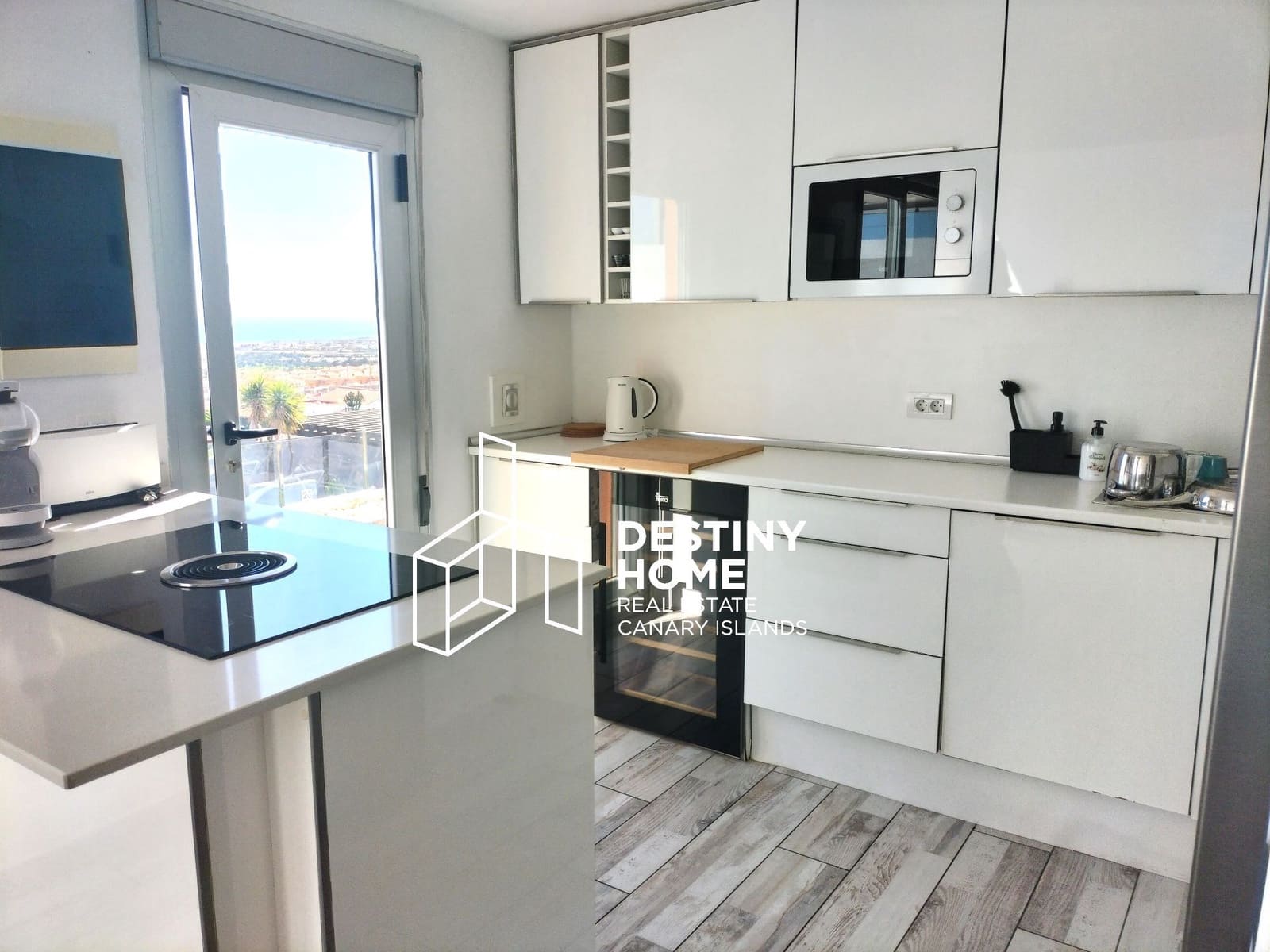 5 soveværelse Villa til salg i Caleta de Fuste med swimmingpool garage - € 655.000 (Ref: 9007369)