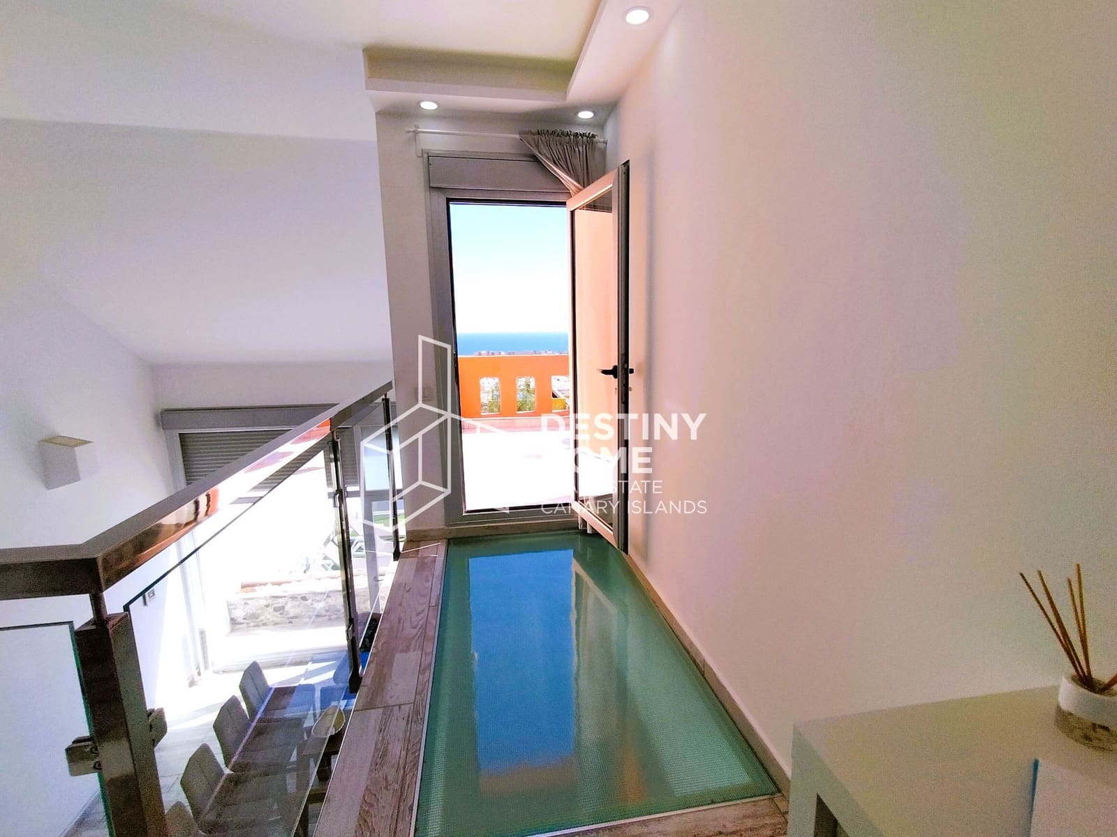 5 soveværelse Villa til salg i Caleta de Fuste med swimmingpool garage - € 655.000 (Ref: 9007369)