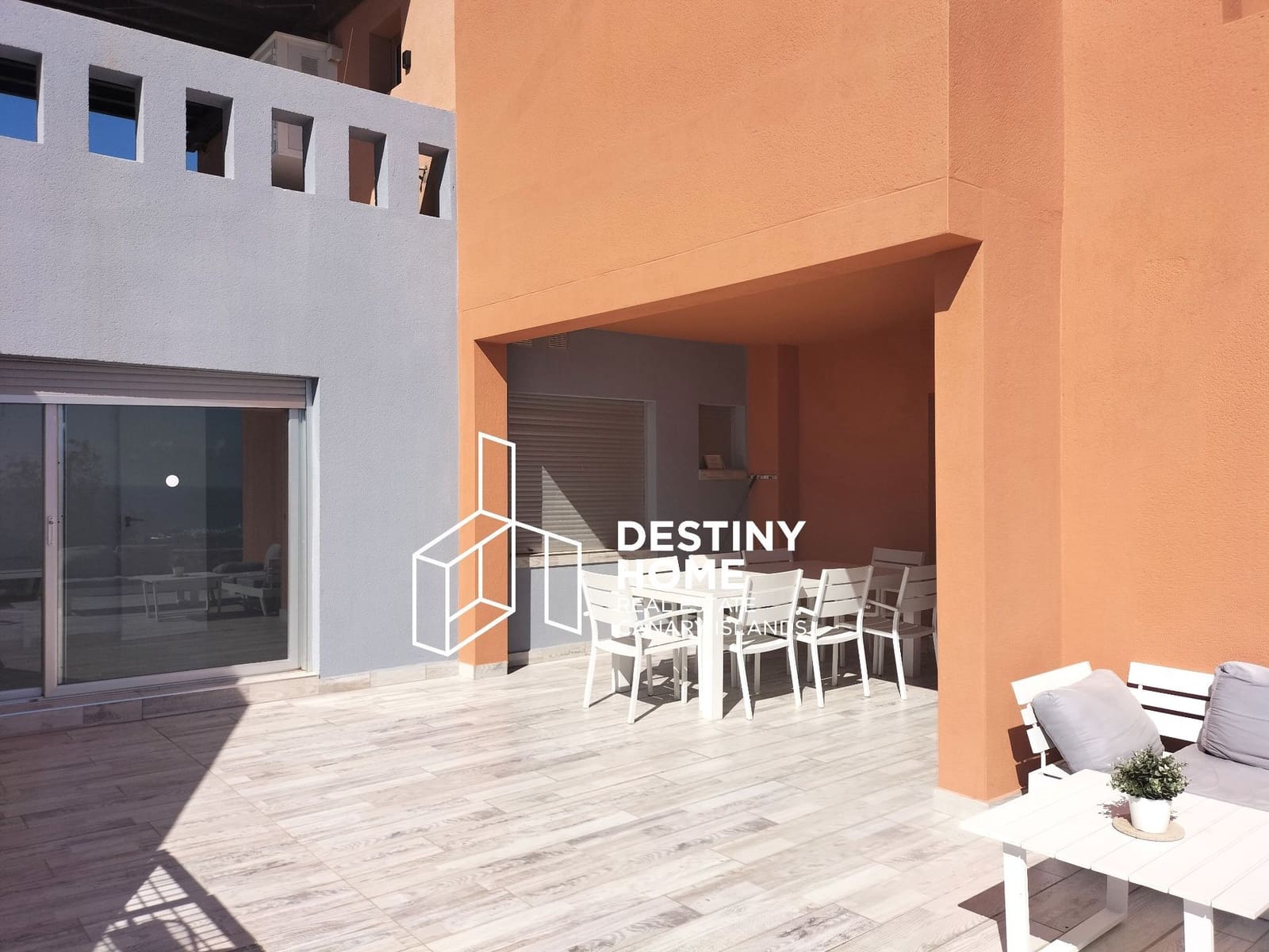 5 soveværelse Villa til salg i Caleta de Fuste med swimmingpool garage - € 655.000 (Ref: 9007369)