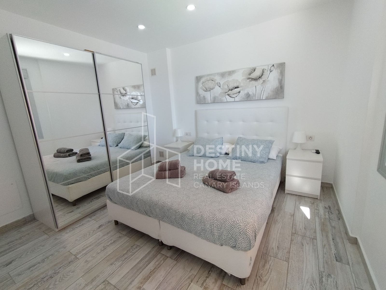 5 soveværelse Villa til salg i Caleta de Fuste med swimmingpool garage - € 655.000 (Ref: 9007369)