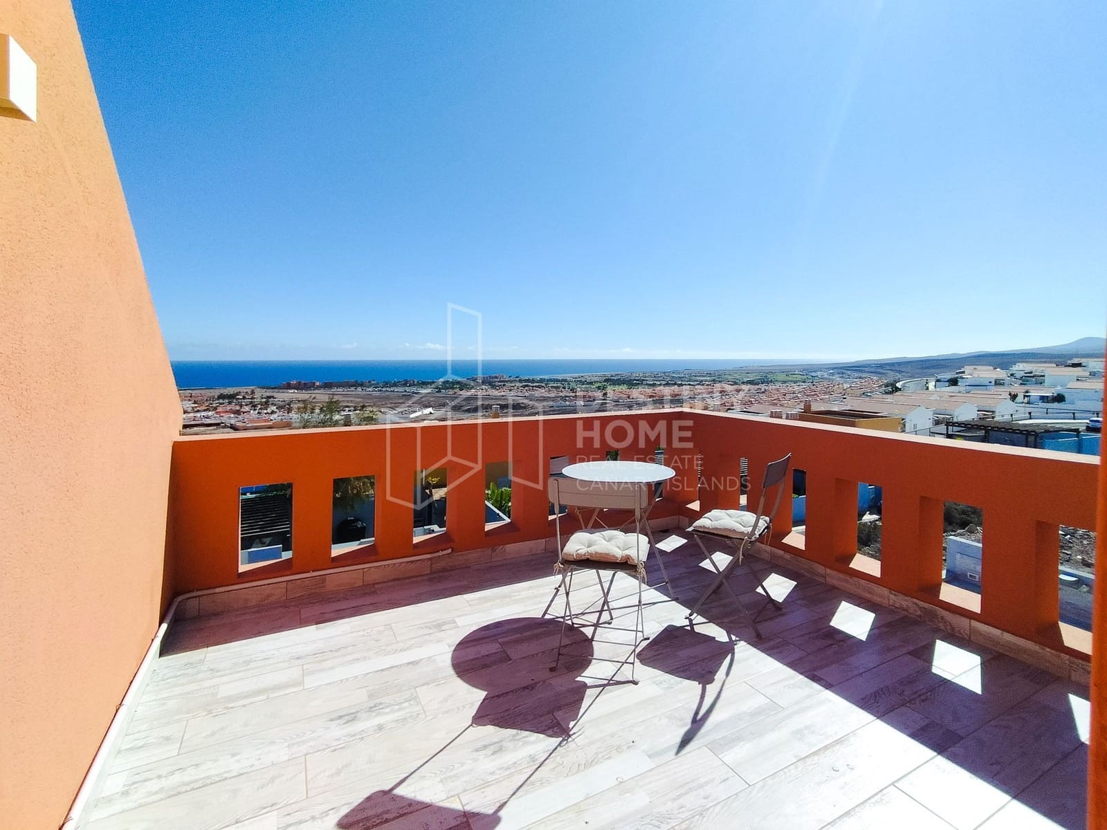 5 soverom Villa til salgs i Caleta de Fuste med svømmebasseng garasje - € 655 000 (Ref: 9007369)