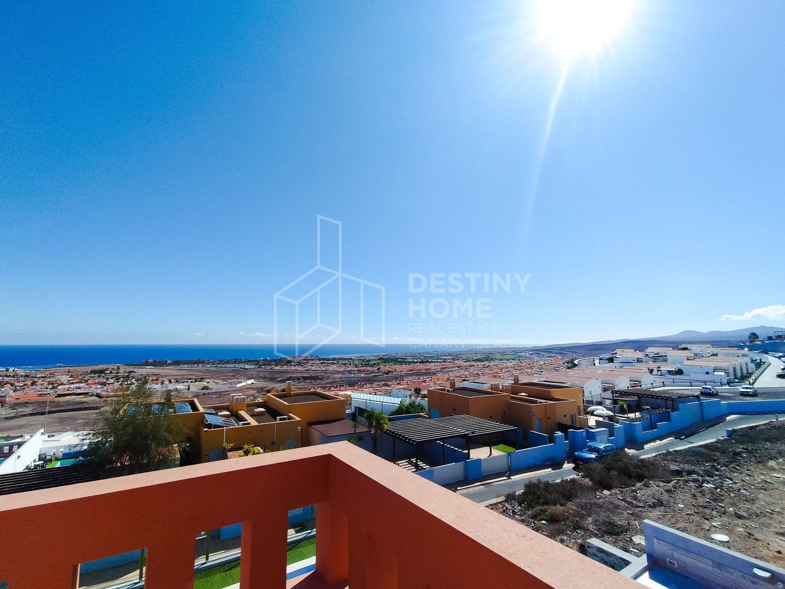 5 soverom Villa til salgs i Caleta de Fuste med svømmebasseng garasje - € 655 000 (Ref: 9007369)