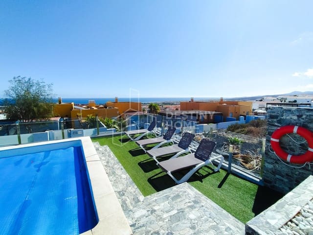 5 quarto Moradia para venda em Caleta de Fuste, Antigua com piscina garagem - 655 000 € (Ref: 9007369)