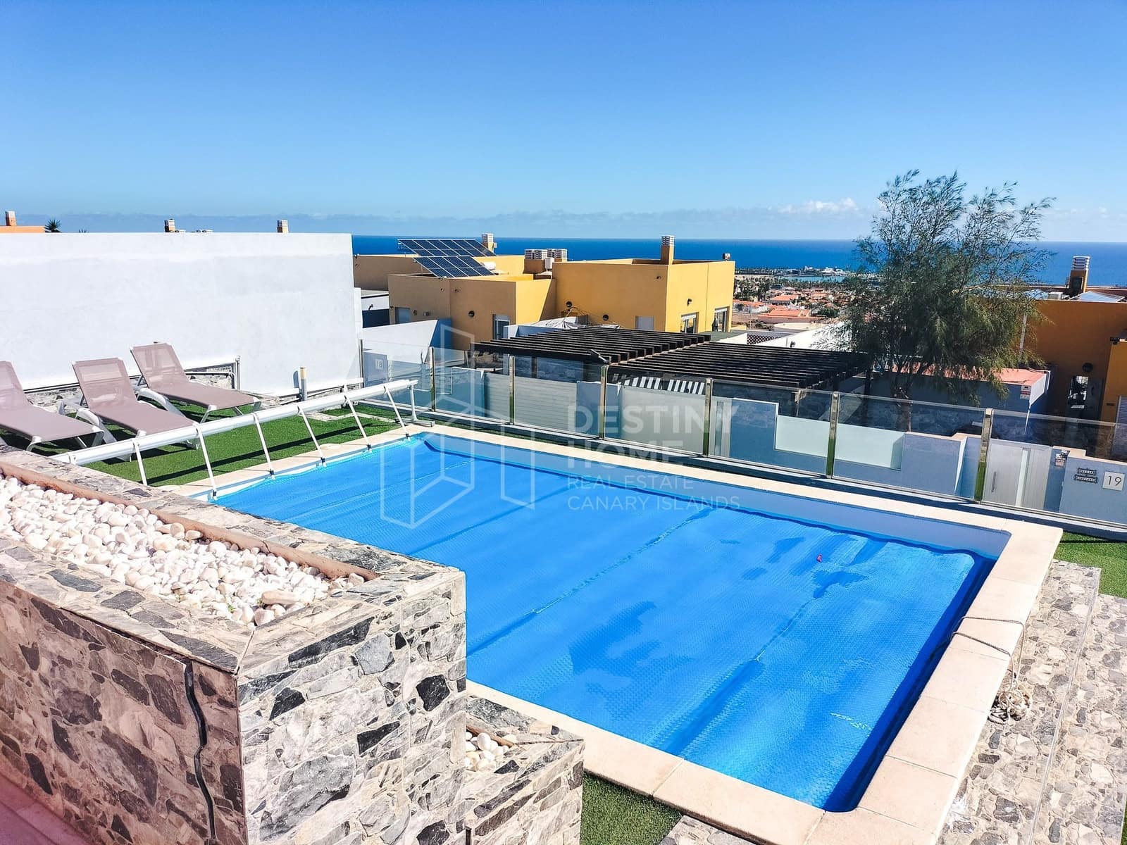5 soverom Villa til salgs i Caleta de Fuste med svømmebasseng garasje - € 655 000 (Ref: 9007369)