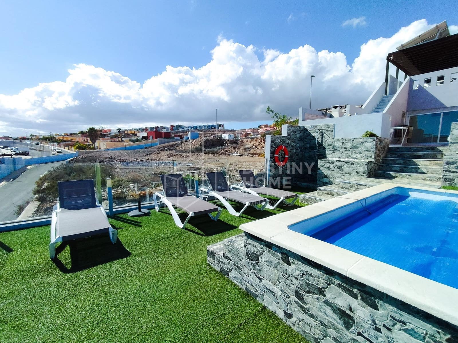 5 soverom Villa til salgs i Caleta de Fuste med svømmebasseng garasje - € 655 000 (Ref: 9007369)