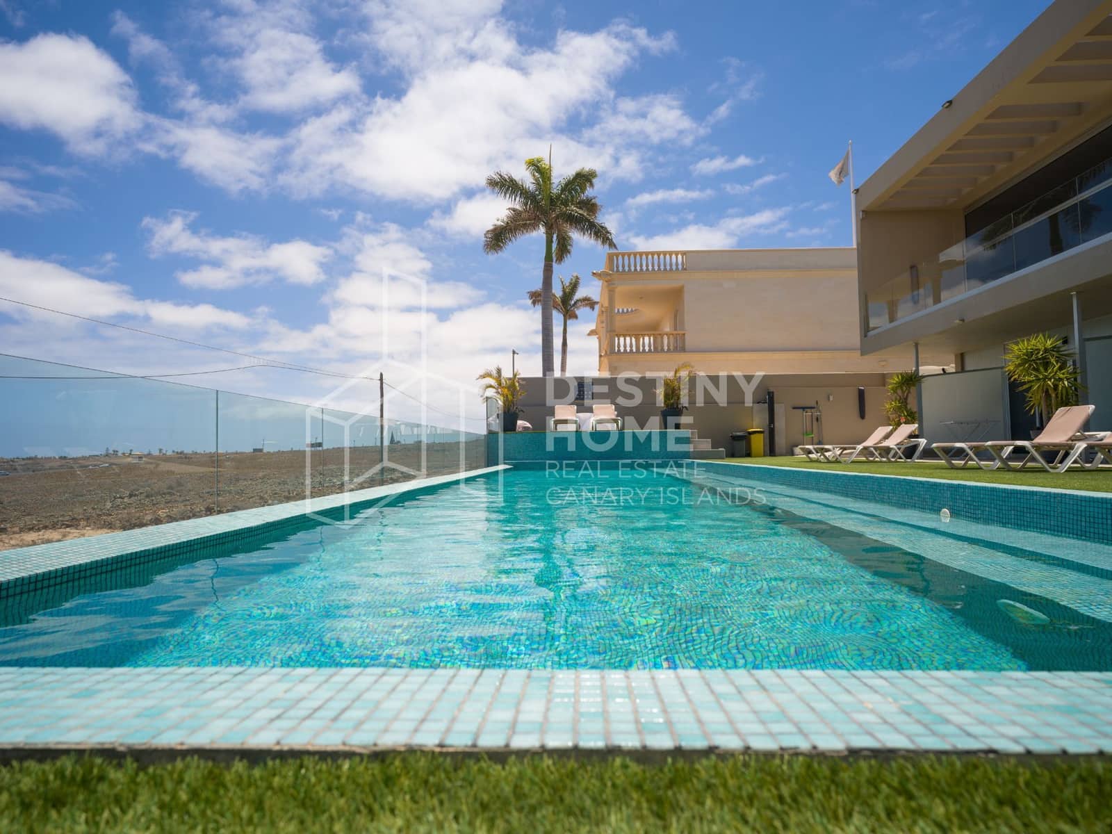 9 camera da letto Villa in vendita in Corralejo con piscina garage - 1.800.000 € (Rif: 9029442)