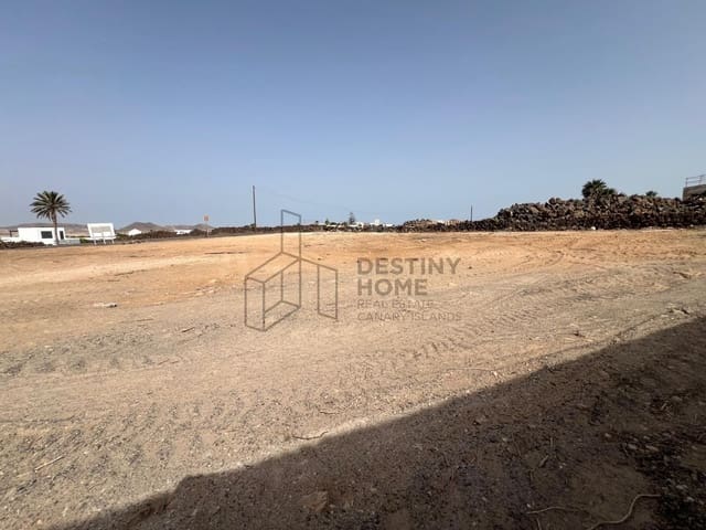Grunde uden byggetilladelser til salg i Lajares, La Oliva - € 240.000 (Ref: 9034349)